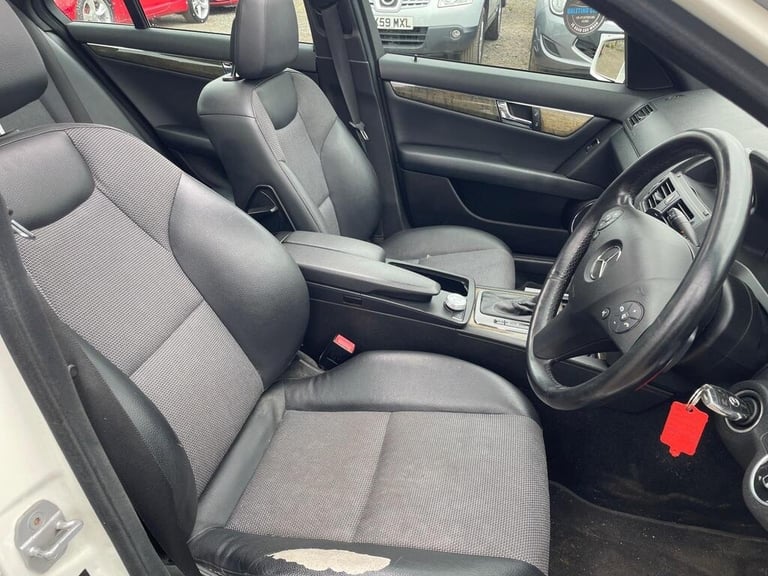2011 MERCEDES C CLASS C220 CDI SPORT + PAN ROOF + LOW MILES + ALLOYS * 