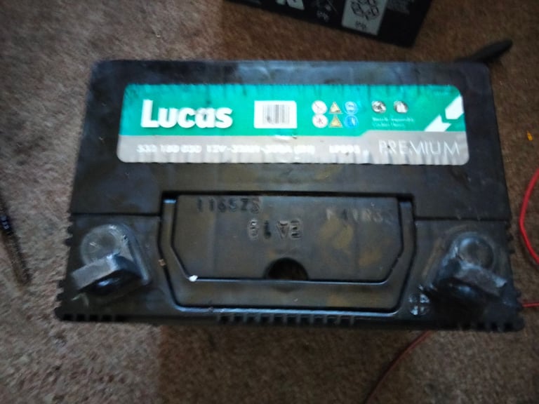 Lucas small car type battery exalent charge 