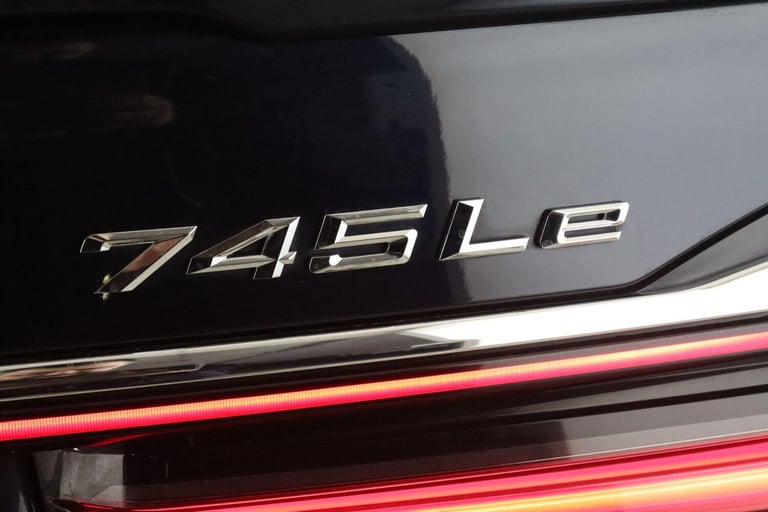 2022 BMW 7 Series 3.0 745Le 12kWh M Sport Auto xDrive Euro 6 (s/s) 4dr SALOON Petrol/Electric Hyb...
