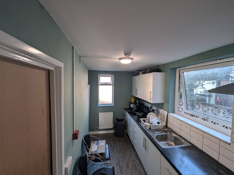 Rooms Available (20% Off For November)