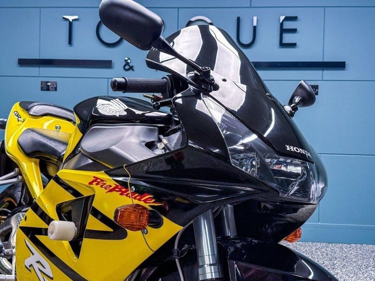 2004 53 HONDA CBR900RR FIREBLADE 954CC - AKRO EXHAUST - COLLECTOR BIKE