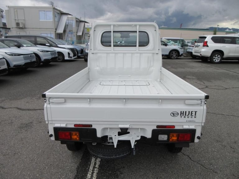 2024 Daihatsu Hijet 4WD MANUAL 660cc KEI MINI TRUCK DELIVERY MILEAGE Truck Petrol Manual