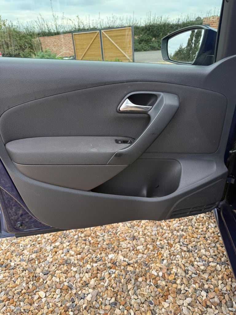 2010 Volkswagen Polo 1.2 70 SE 5dr HATCHBACK PETROL Manual