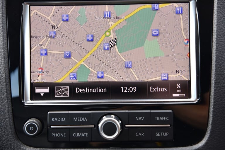 2013 Volkswagen Touareg 3.0h TSI V6 Hybrid SUV 5dr Petrol Hybrid Tiptronic 4WD Euro 5 (s/s) (333 ...