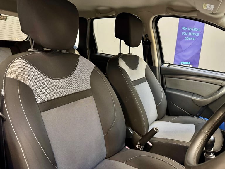 2017 Dacia Duster 1.2 TCe Prestige SUV 5dr Petrol Manual 4WD Euro 6 - FOUR