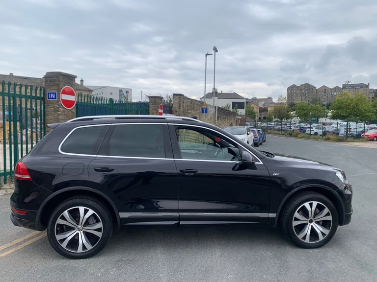 2014 Volkswagen Touareg 3.0 V6 TDI 245 R-Line 5dr Tip Auto ESTATE Diesel Automatic