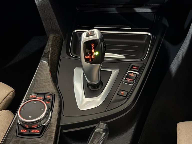 2014 64 BMW 320D LUXURY 2.0 DIESEL AUTOMATIC TOURING ESTATE BMW SERVICE HISTORY