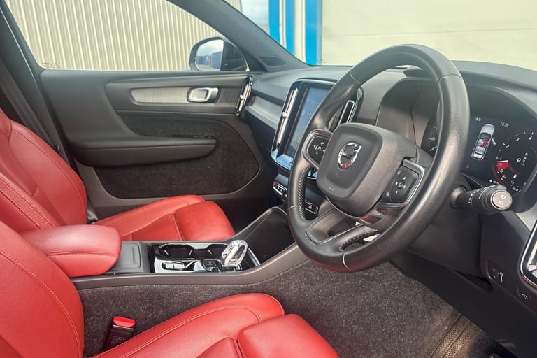  Volvo Xc40 2.0 B4 Mhev Inscription Pro Suv 5dr Petrol Hybrid Auto Euro 6 s/s