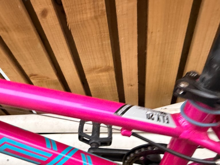 Superior Fly 20 Children’s Bike - Excellent 