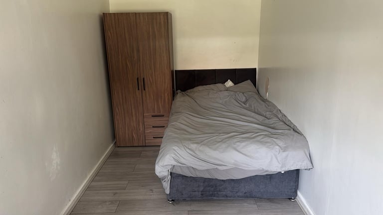 Spacious & Cosy double Room for Rent MK11 2AD