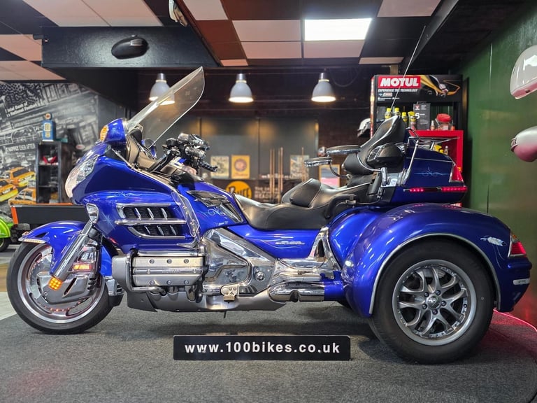 2005 HONDA GL1800 GOLDWING CSC CALIFORNIA SIDE CAR TRIKE 18,000 MILE'S 