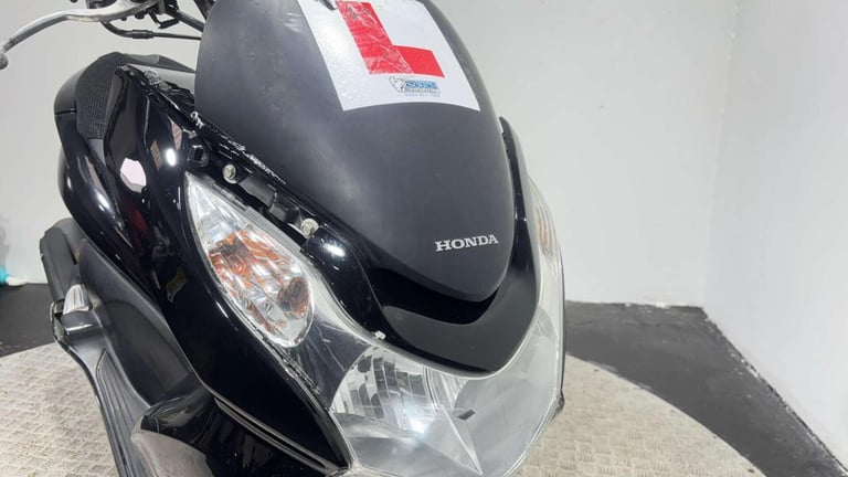 Honda PCX 2011 WW 60K NON RUNNING PROJECT BIKE PARTS BIKE 125CC