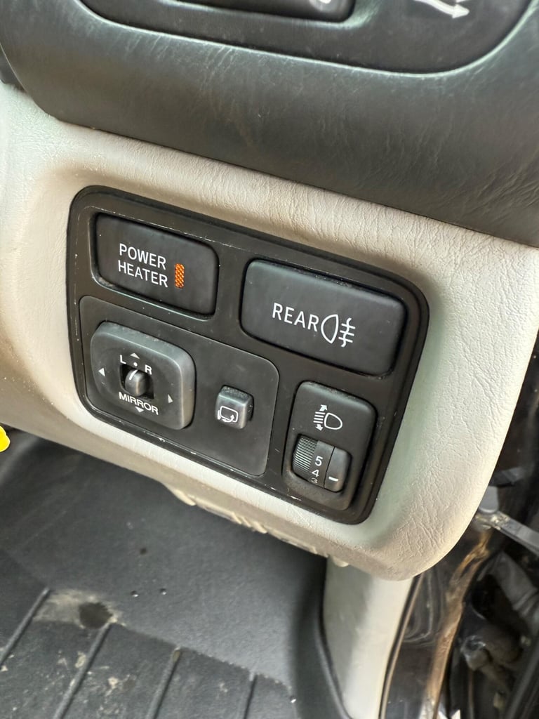  Toyota Land Cruiser Amazon 4.2 TD SUV 5dr Diesel Automatic (282 g/km, 201 bhp) Diesel Automatic