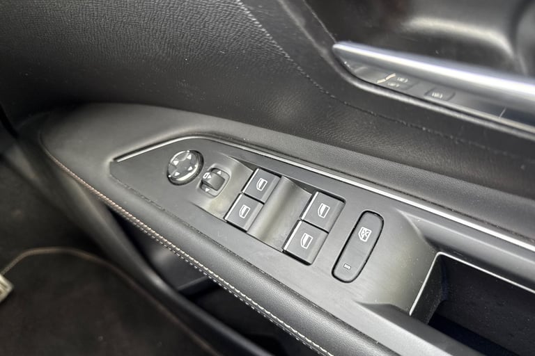 2021 Peugeot 3008 1.6 13.2kWh GT e-EAT Euro 6 (s/s) 5dr SUV Automatic