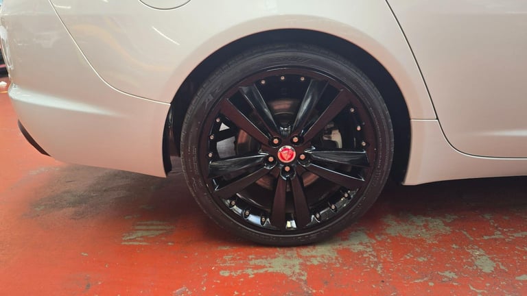  Jaguar XF 2.0I PORTFOLIO ULEZ FREE LOW MILEAGE  Petrol Automatic