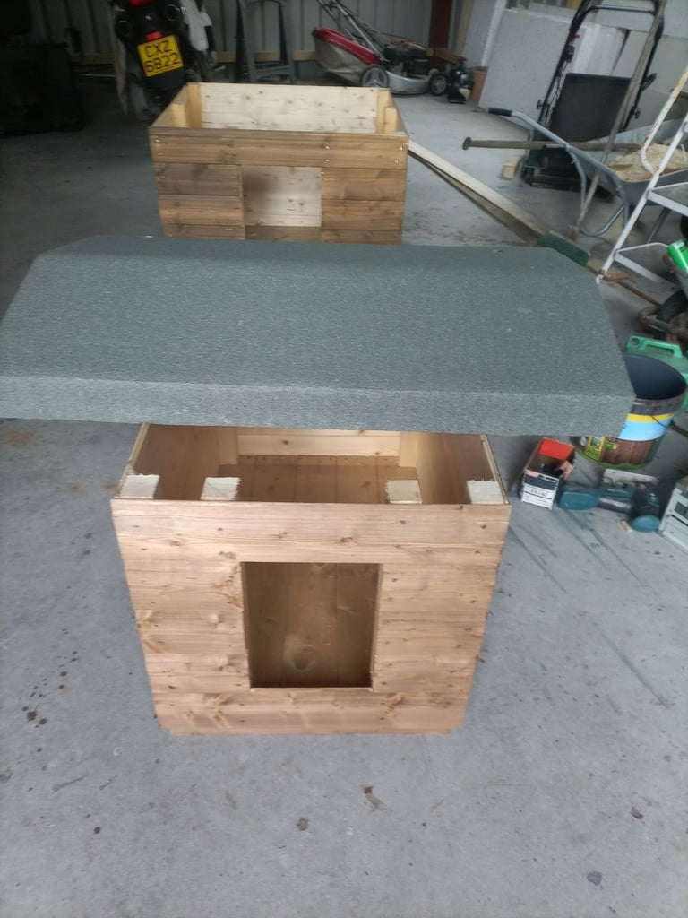 image for Medium dog kennel 