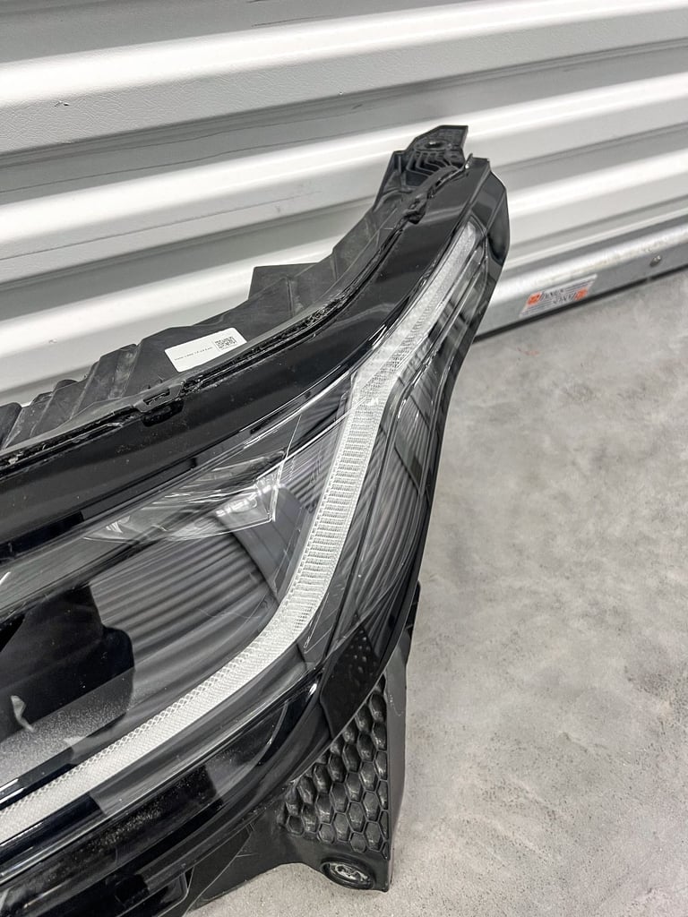 GENUINE Range Rover Velar L560 2017-24 LED Headlight Left J8A2-13W030-AF