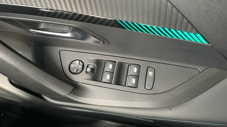 2022 Peugeot 2008 1.2 PureTech Allure Premium + SUV 5dr Petrol Manual Euro 6 (s/s) (100 ps) SUV P...