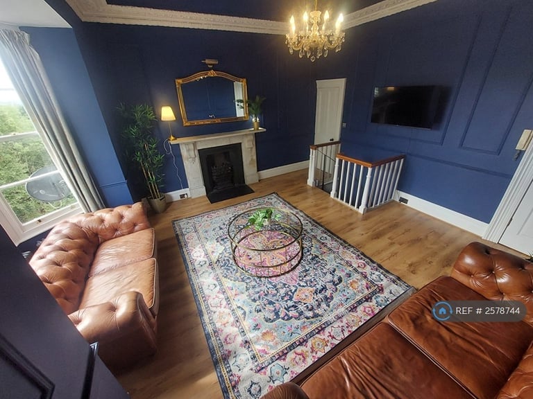 2 bedroom flat in Dover Place, Bristol, BS8 (2 bed) (#2578744)