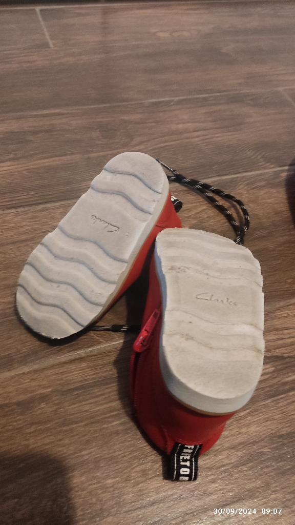 Toddler winter boots, trainers sizes 4-5