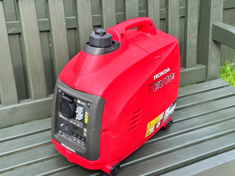 Honda EU10i petrol generator 230v / 12v