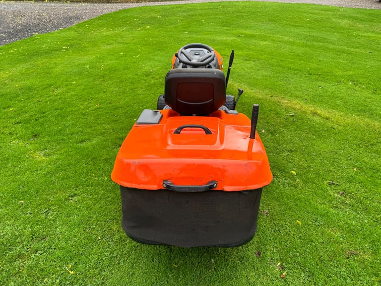 Husqvarna CTH150 42” TWIN ride on lawnmower