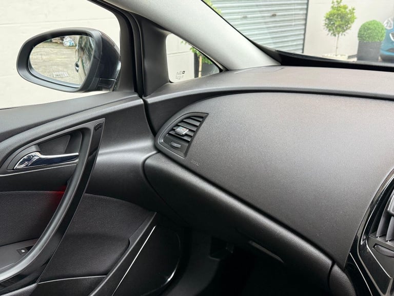 2016 VAUXHALL ASTRA GTC 1.6 i Turbo Limited Edition Black Manual Petrol