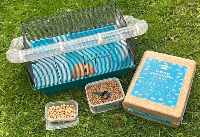 Hamster cage and accessories 