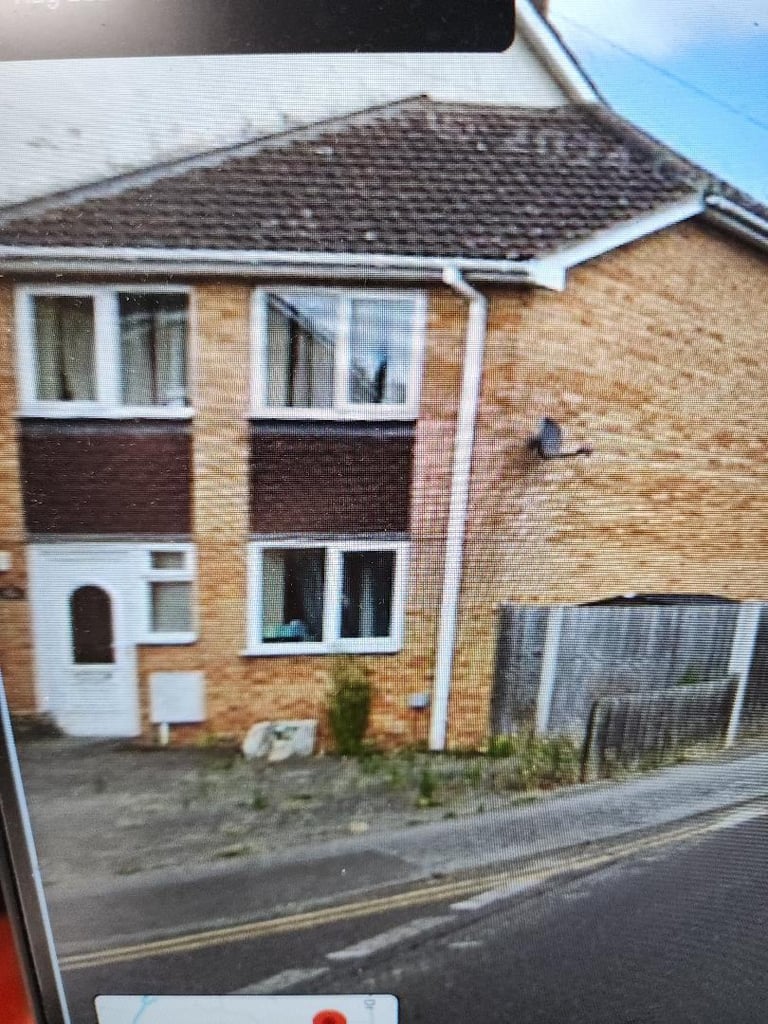 image for brentwood essex 2 bedroom house to rent cm14 