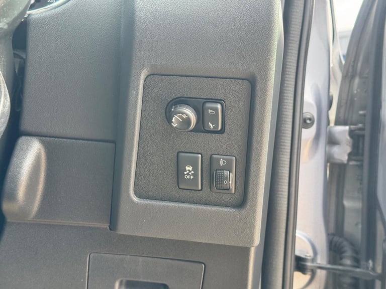 2013 Nissan Qashqai 1.6 Acenta 2WD Euro 5 (s/s) 5dr HATCHBACK Petrol Manual