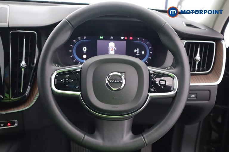 2023 Volvo XC60 2.0 B5P Ultimate Dark 5dr AWD Geartronic SUV Petrol Automatic