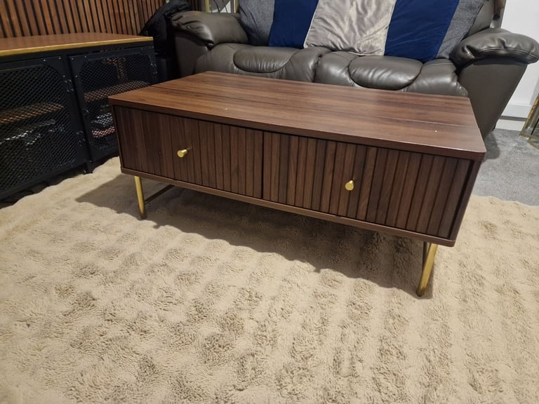 JD Williams Gray & Osbourn Lift up Coffee Table Used