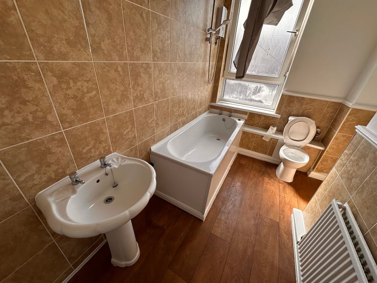 🏠 JOHN WILLIAMSON STREET- SOUTH SHIELDS -LARGE 3 BEDROOM HOUSE TO LET – DSS/UC WELCOME! 🏠