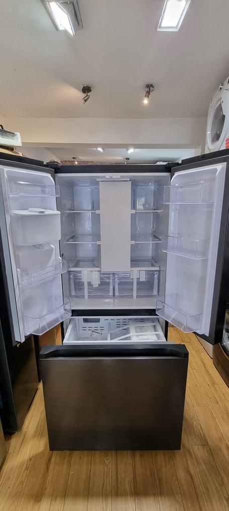 Ex display Fridge freezer Samsung American style with water dispenser 