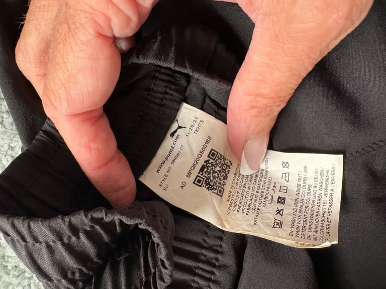 Puma T. Shirt and shorts set age 4-5 I’d say 3-4 yrs