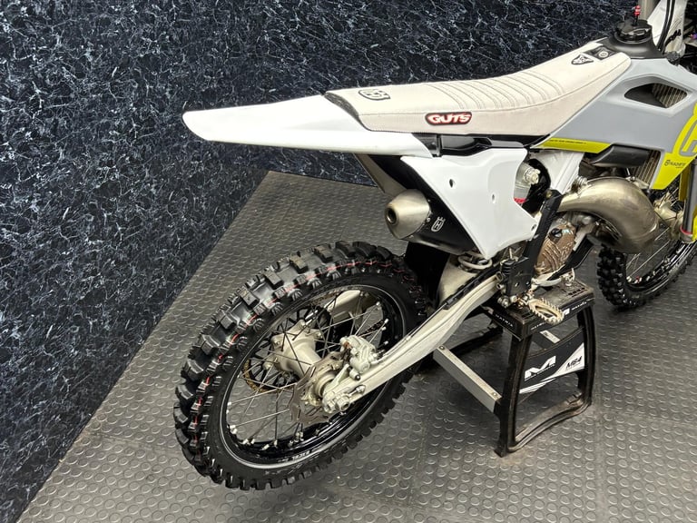 Husqvarna TC 125 2023 (MX / MOTOCROSS / ENDURO ) @ AJ TRADING