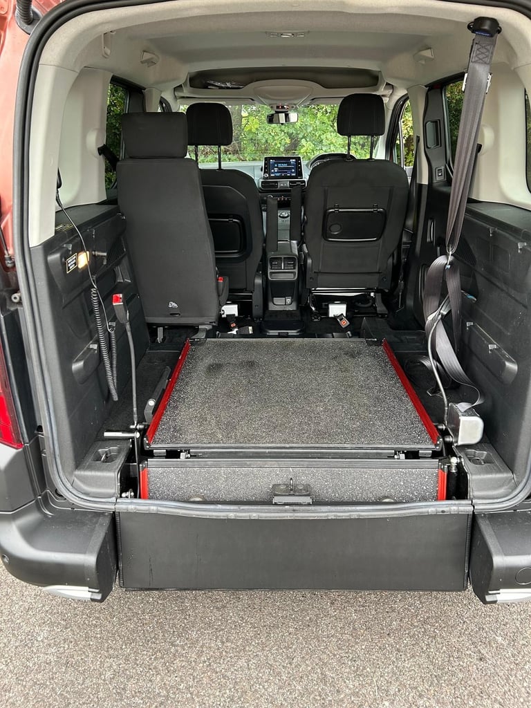 Peugeot RIFTER HORIZON RE TD AUTO 1.5 HDi Wheelchair Access
