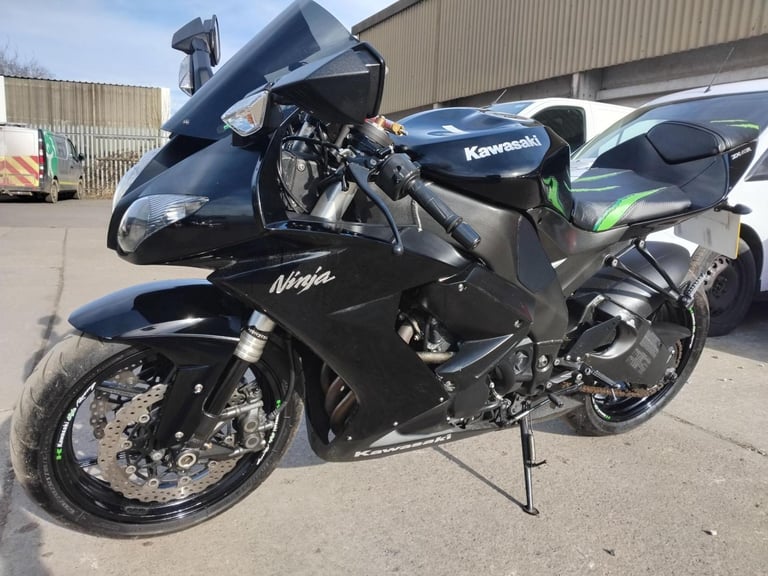2009 09 KAWASAKI ZX 1000 ZX10 E9F BLACK SPORT BIKE NEW MOT HPI CLEAR
