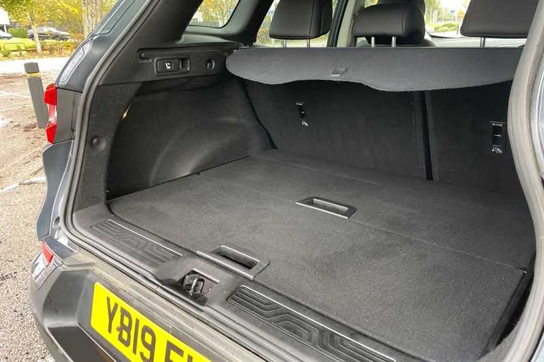 2019 Renault Kadjar 1.3 TCe Iconic SUV 5dr Petrol EDC Euro 6 (s/s) (140 ps) SUV Petrol Automatic