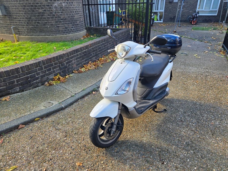 Piaggio, FLY, 2010, 124 (cc), great runner, 1 year mot.