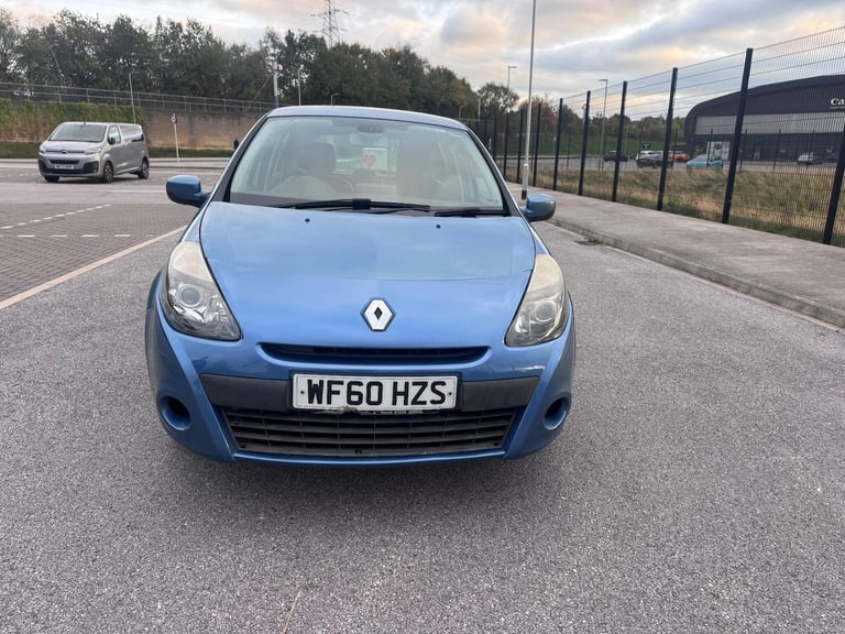 2011 Renault Clio 1.6 VVT Initiale TomTom Auto Euro 5 5dr HATCHBACK Petrol Automatic