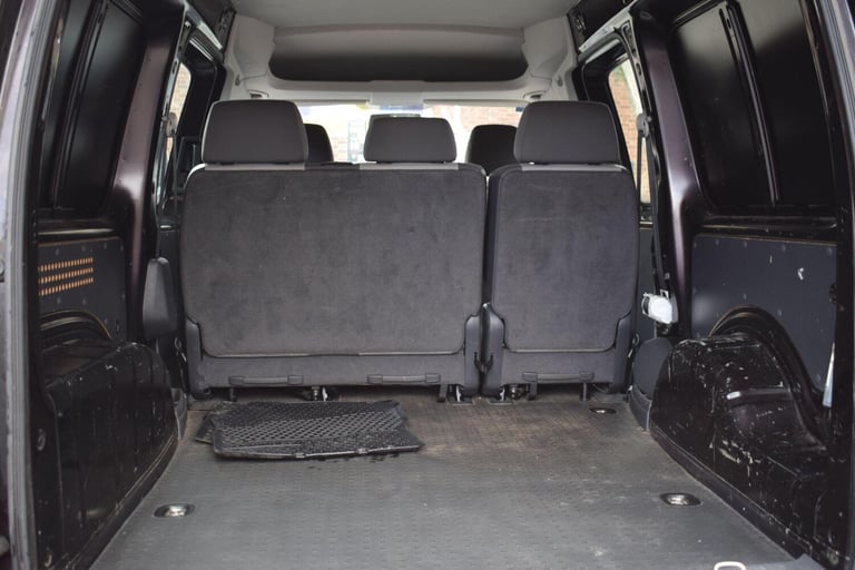 2013 Volkswagen Caddy Maxi 1.6 TDi C20 Maxi Life FWD 5dr (Window) MPV Diesel Manual