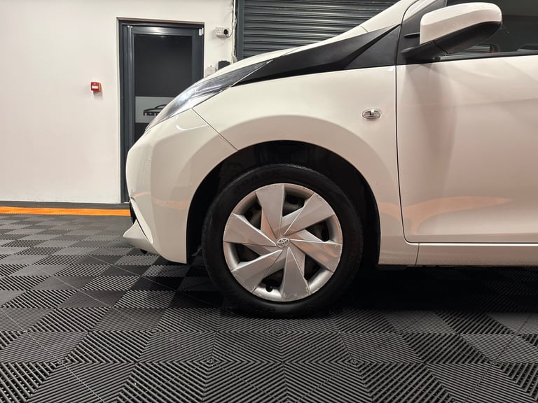 2018 Toyota AYGO 1.0 VVT-i X-Play 5dr HATCHBACK Petrol Manual