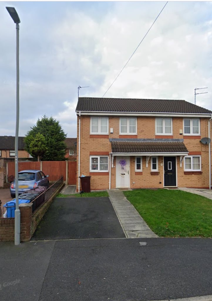 2 bedroom house Kirkby 