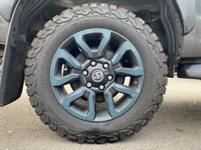 2025 Toyota Hilux Invincible X D/Cab Pick Up 2.8 Hybrid 48V Auto Double Cab Pick-up Diesel Automatic