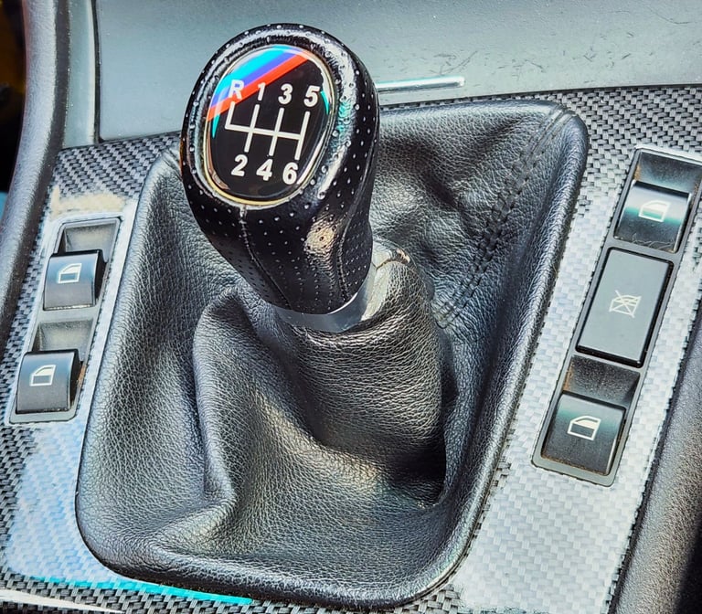 Very rare & Immaculate E46 BMW 325ti M-Sport Compact 6 Speed Manual. Titan Silver & Black Leather