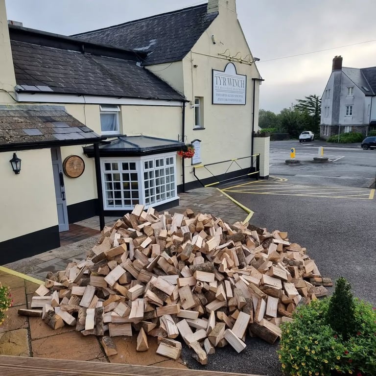 KILN DRIED HARDWOOD LOGS