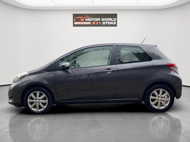 TOYOTA YARIS 1.0 VVT-i TR Euro 5 3dr 2013