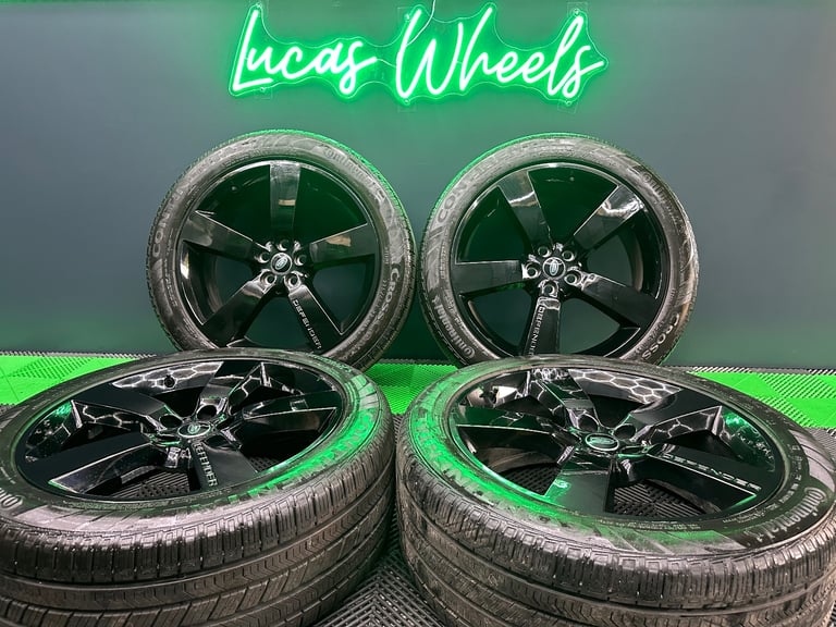 Land Rover Defender Genuine L663 22 inch Style 5098 Gloss Black alloy wheels & all Continentals!