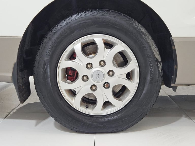 2012 61 HYUNDAI I800 2.5 CRDI STYLE MPV 5DR DIESEL MANUAL EURO 4 (168 BHP) DIESE